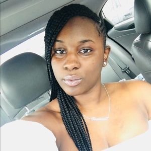 Meet your Posher, Tomiera